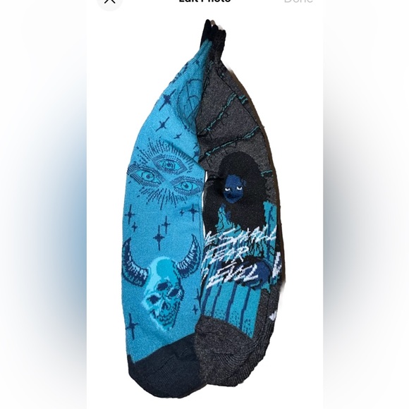 The Exorcist Believer Crew Socks 2 Pair Men's 6.5-12 Gray Blue Horror Movie NEW! - Picture 7 of 10